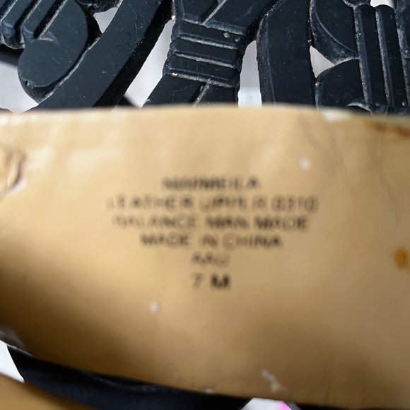 Nine West studed sandals US 7 (run large more like 8 ) - Picture 7 of 15